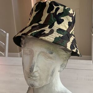 Camo  Bucket Hat  NEW